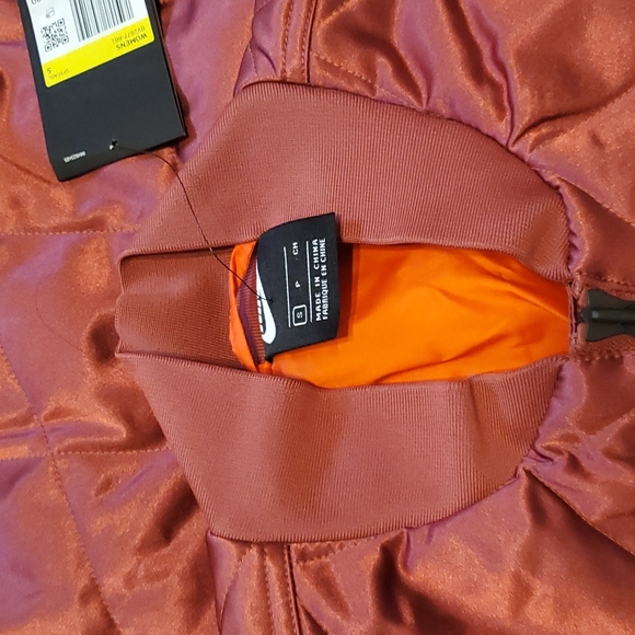 Nike Air Satin Quilted Thermore Jacket Women’s Size Small BV2877-661 - Picture 11 of 12